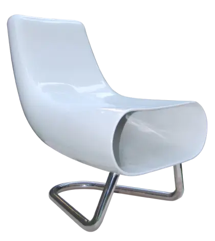 Modern White Chair with Minimal Curved Design