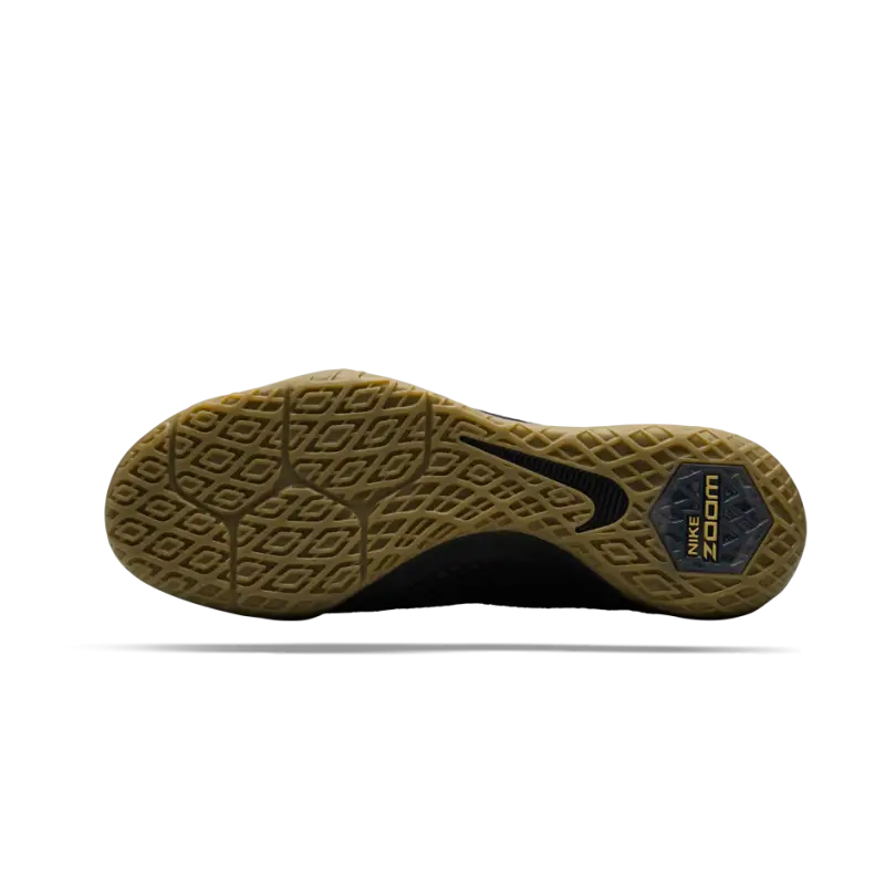 Shoe Sole with Tread Pattern