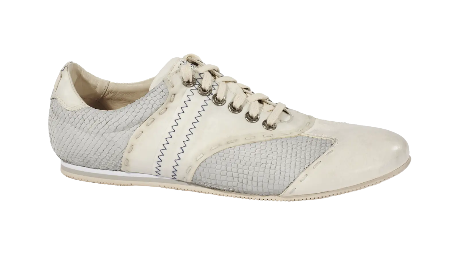 Casual White Lace-up Shoe