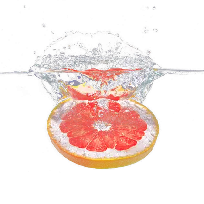 Grapefruit Splashing in Water
