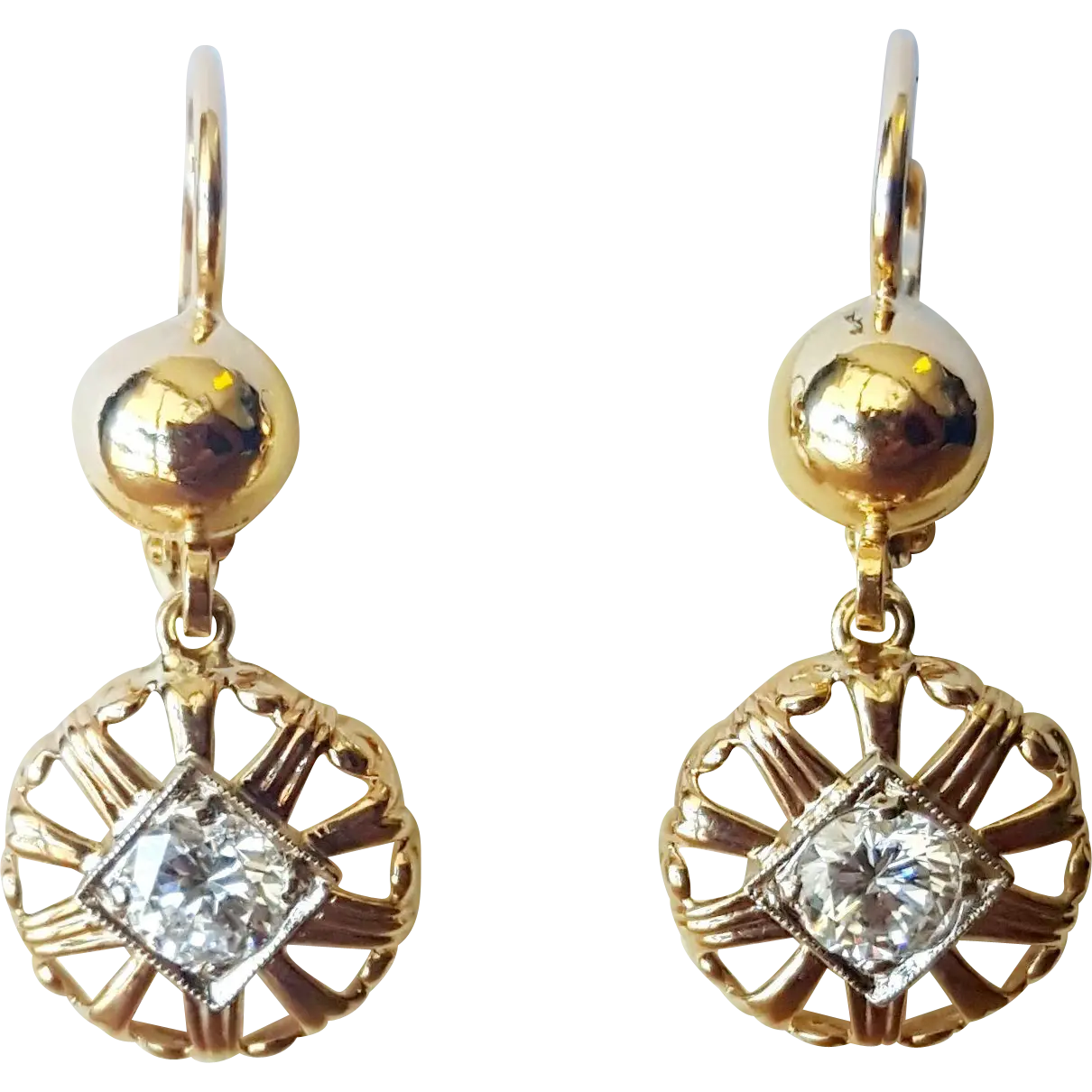 Elegant Gold Earrings with Diamond Details