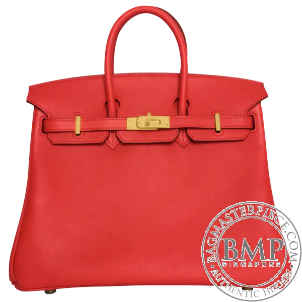 Elegant Red Handbag for Fashion