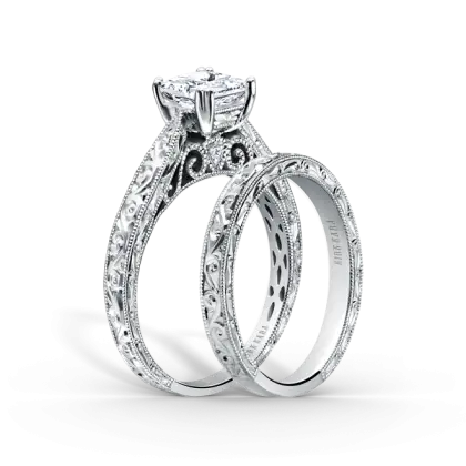 Elegant Diamond Engagement Ring Set