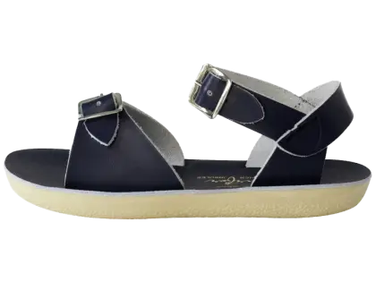 Black Leather Sandal with Buckles for Casual Style