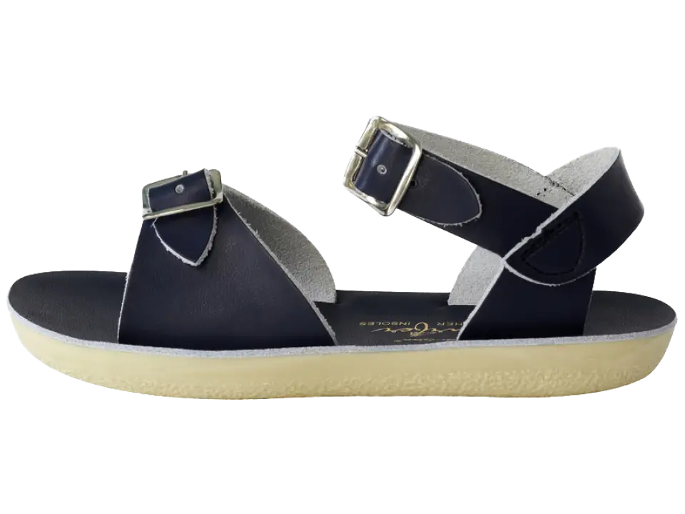 Black Leather Sandal with Buckles for Casual Style