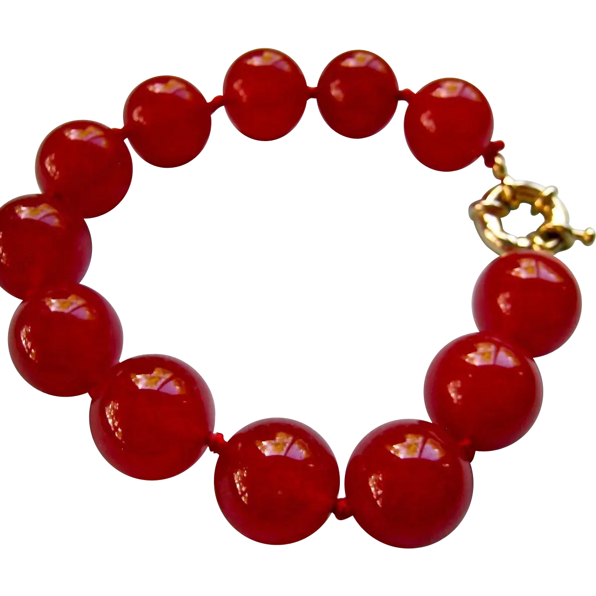 Stylish Red Bead Bracelet with Gold Clasp
