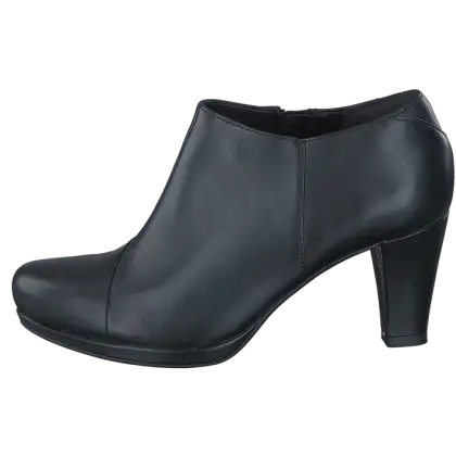 Black Leather Pump Design