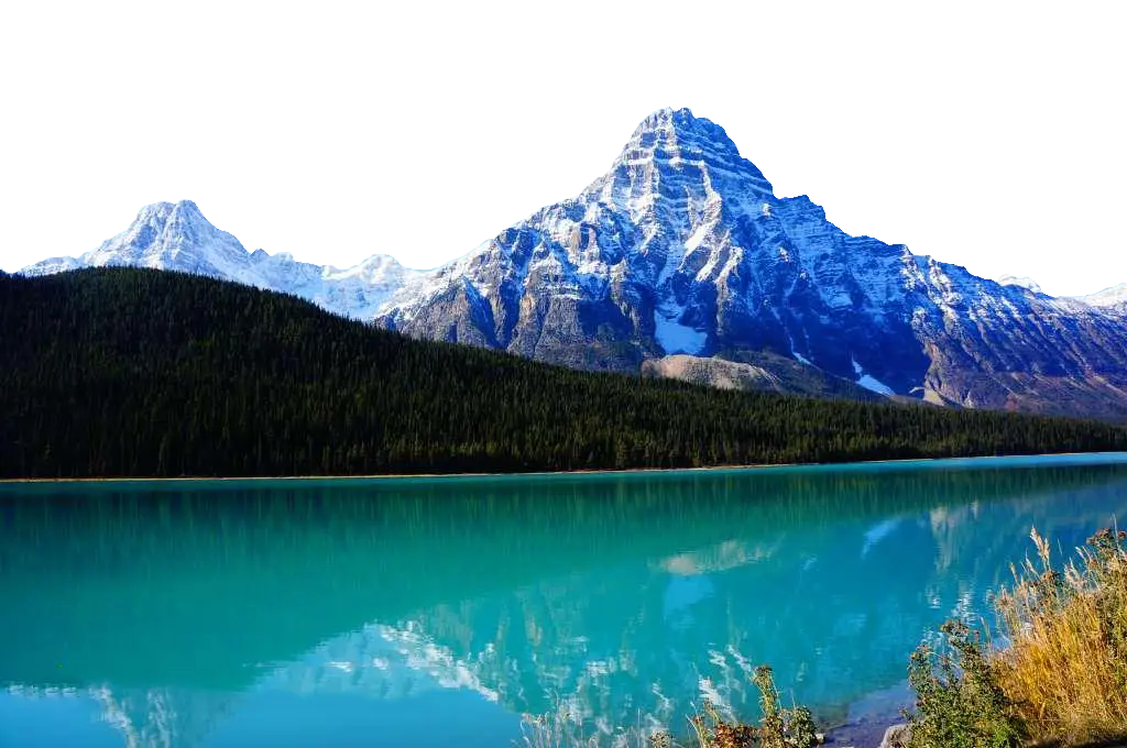 Beautiful Mountain Lake Scenery