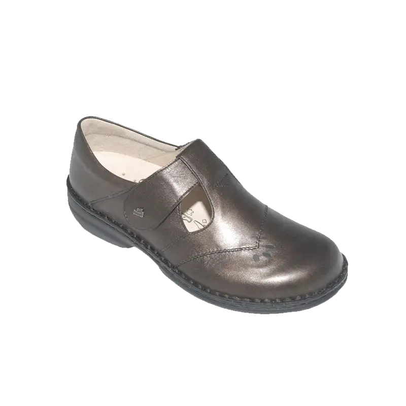 Black Leather Shoe with Cut-out Design