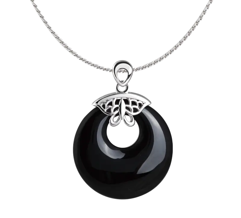 Elegant Black Pendant Necklace