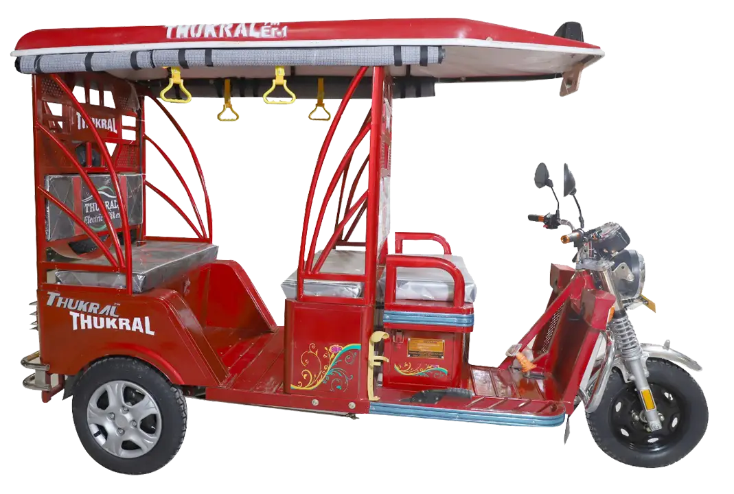 Red Electric Rickshaw for Passenger Transport