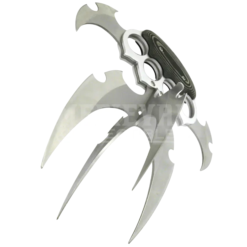 Claw Weapon with Sharp Blades