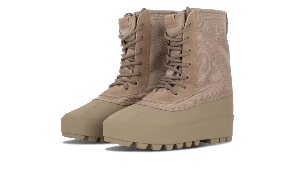Beige Lace-Up Boots for Winter Wear