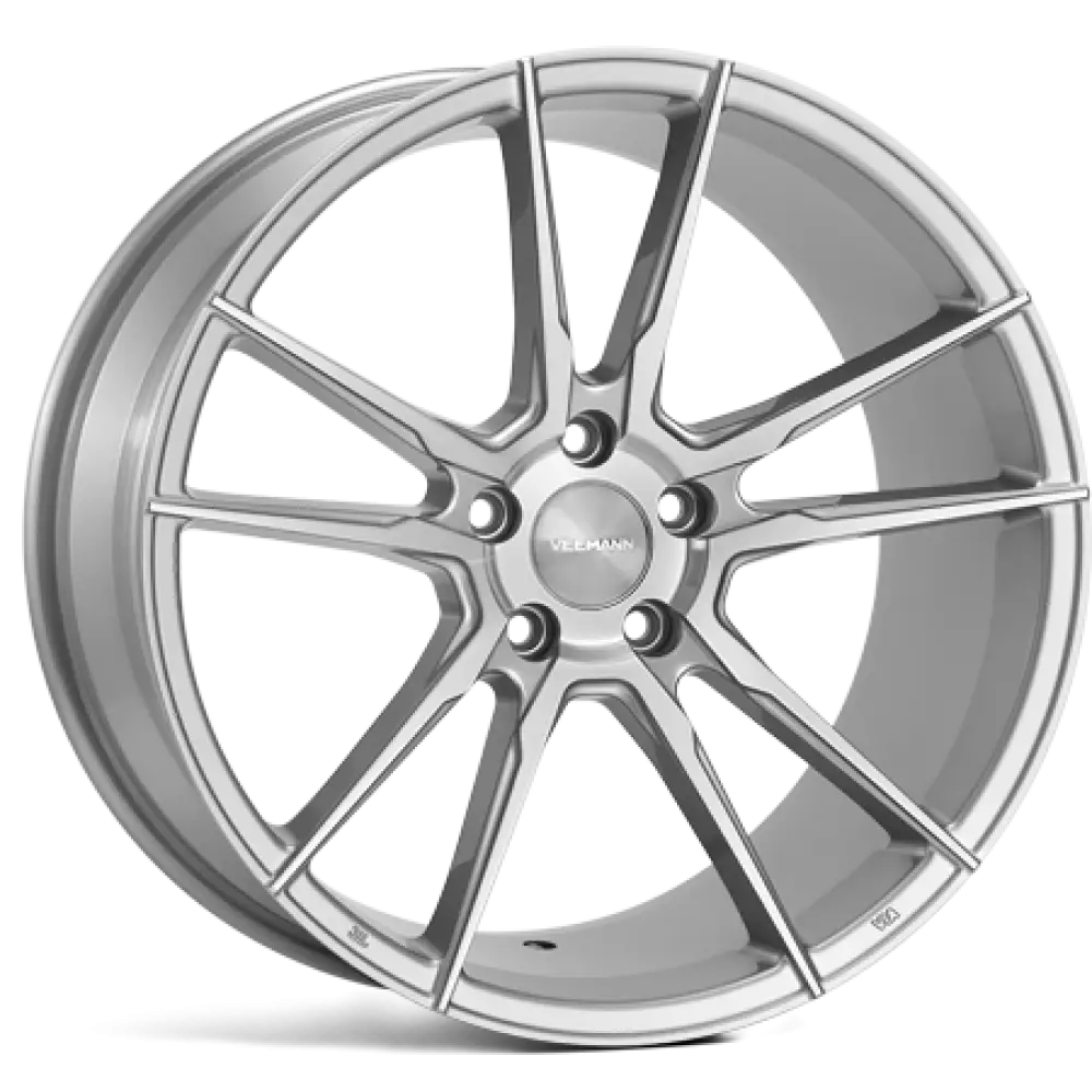 Silver Car Wheel Rim with Modern Design