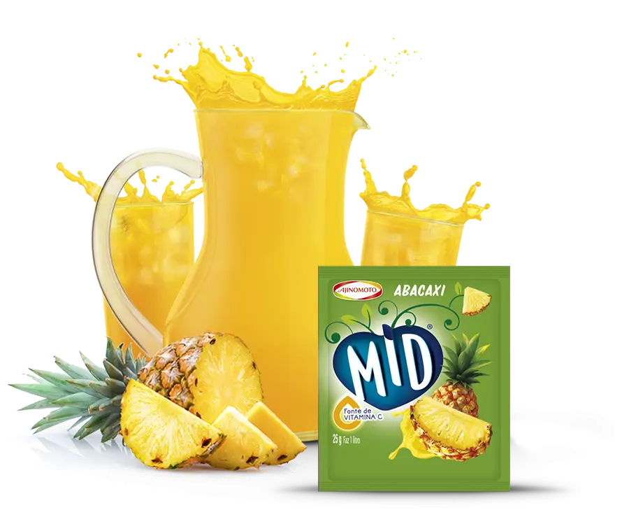 Refreshing Pineapple Juice with Slices