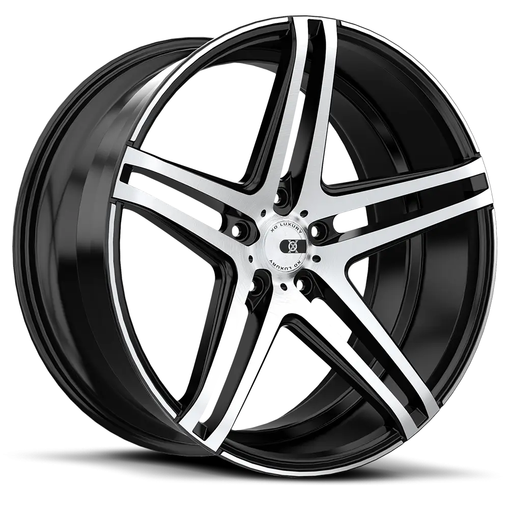 Stylish Black and Silver Car Rim for Modern Vehicles