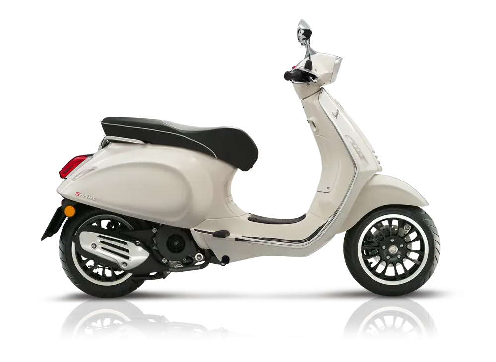 Cream Motor Scooter for Urban Transportation