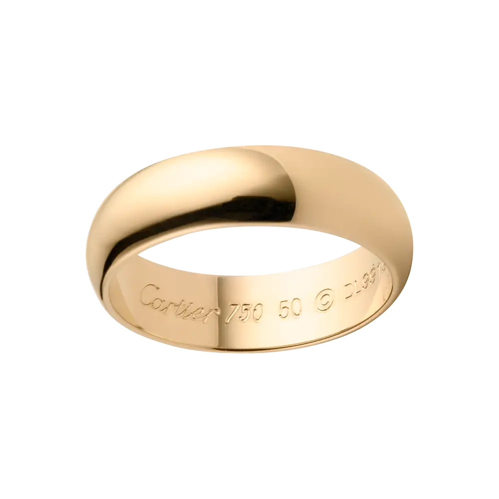 Elegant Gold Ring with Engraving
