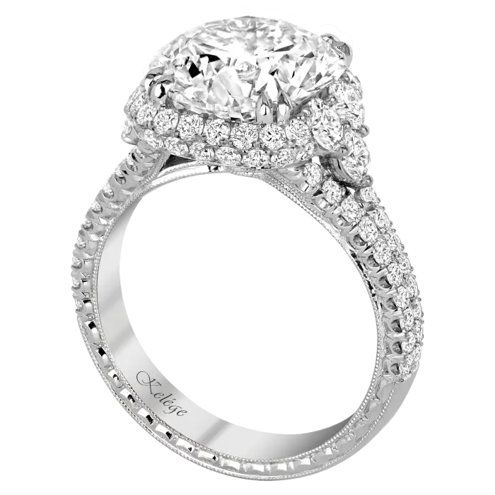 Luxury Diamond Engagement Ring