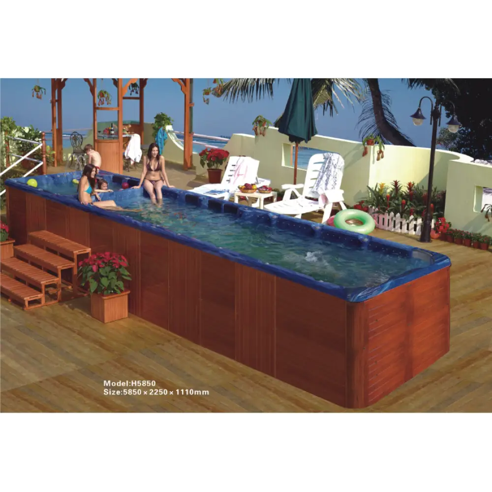 Outdoor Swimming Pool with Deck