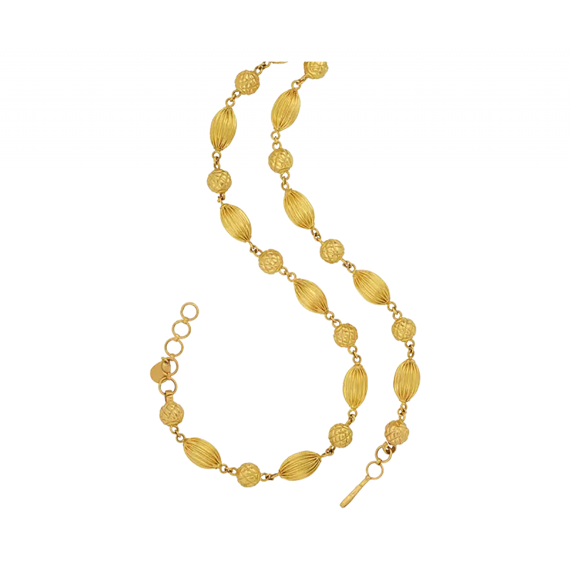 Elegant Gold Necklace