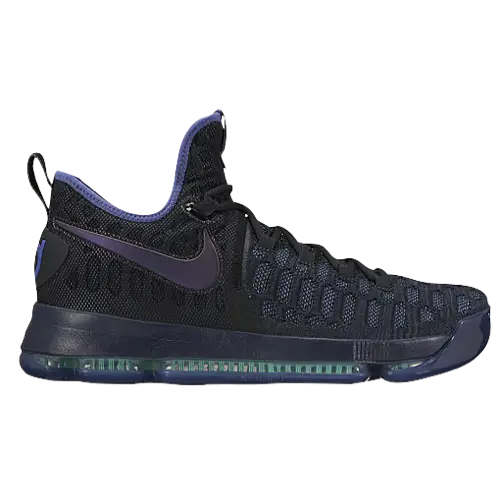 Black Nike Basketball Sneaker with High-Performance Design