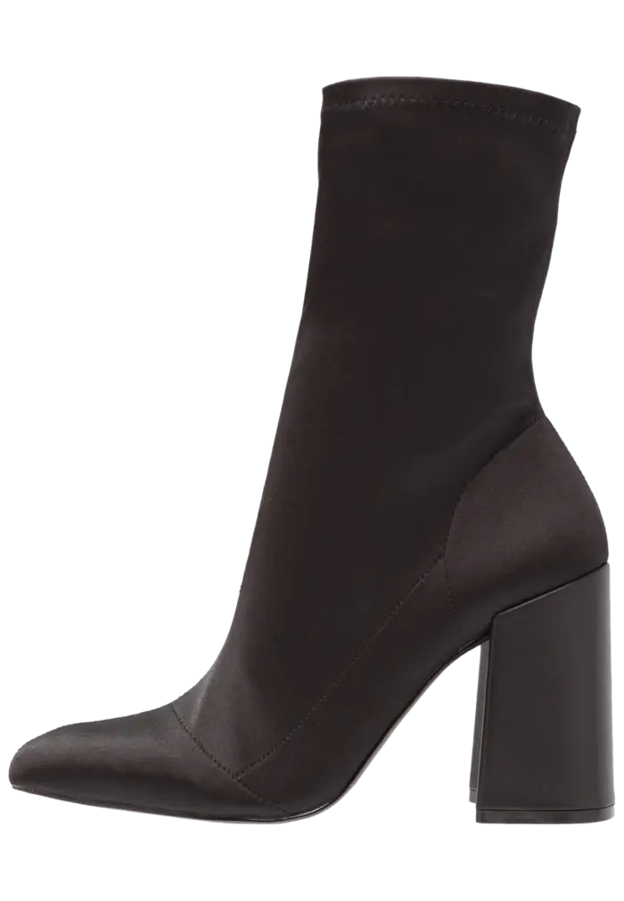 Black Stylish Ankle-Length Heel Boot